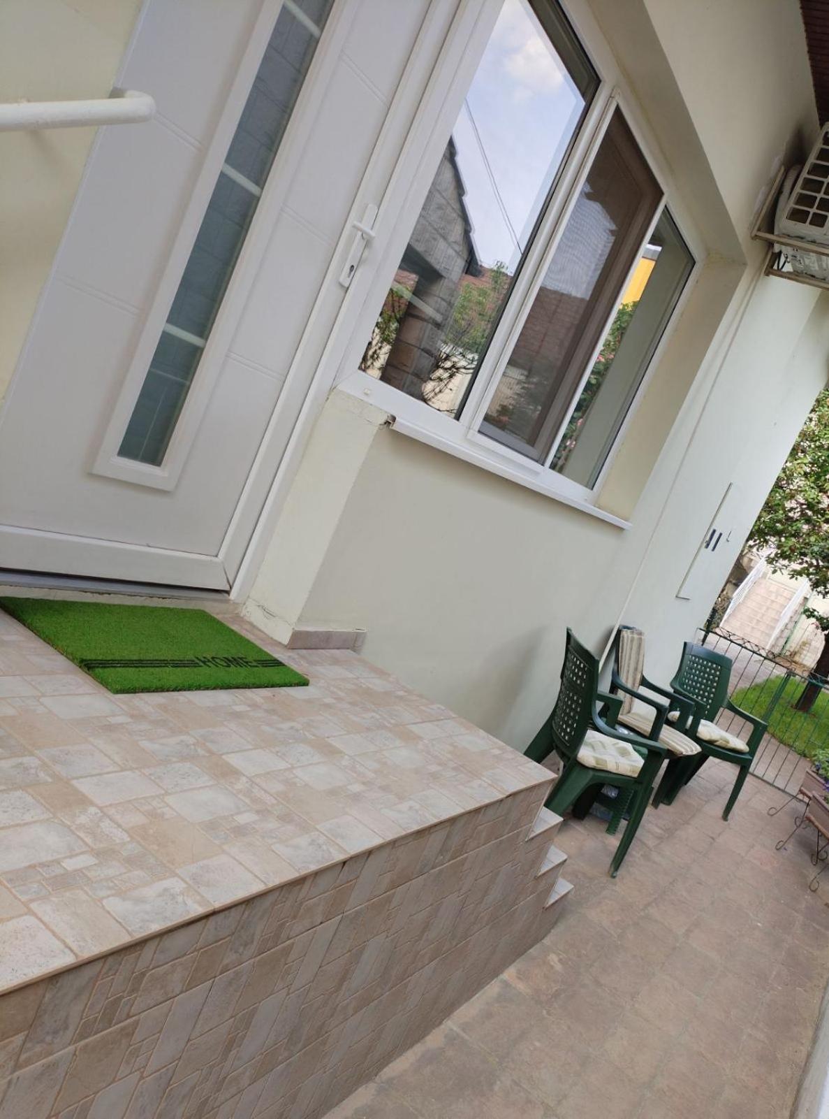 Apartment Green Free Private Parking Нови-Сад Экстерьер фото